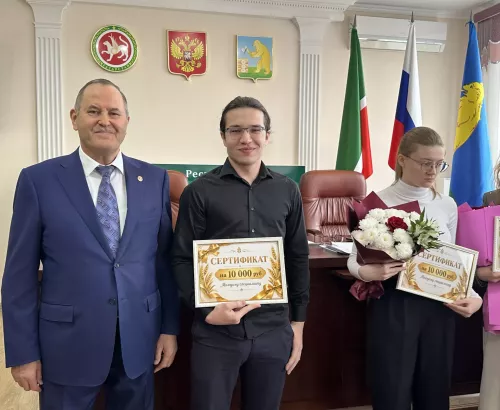 Балтач районы башлыгы авыл хуҗалыгы җәмгыятьләрендә эшли башлаган яшь белгечләр белән очрашты