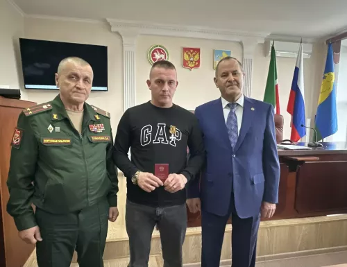 Якташ солдатларга Батырлык ордены, Изге Георгий орденының аерымлык билгесе тапшырылды