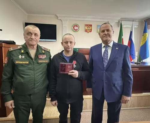 Якташ солдатларга Батырлык ордены, Изге Георгий орденының аерымлык билгесе тапшырылды
