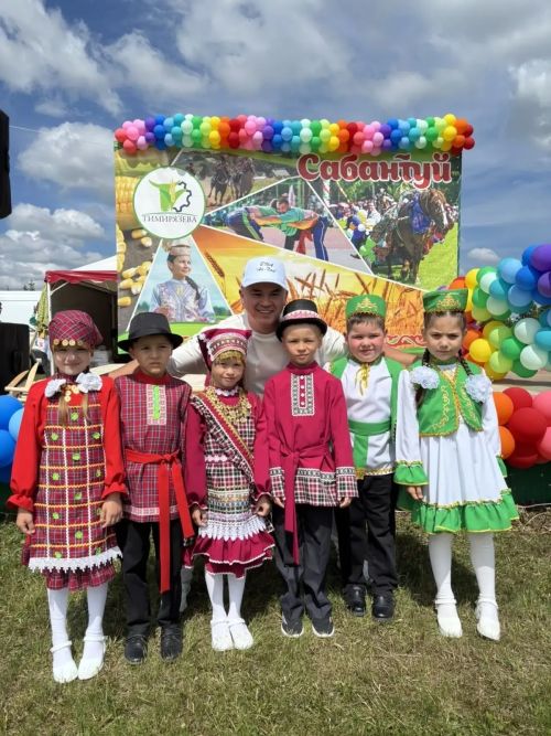 Удмурт кызы саф татарча сөйләшергә өйрәнде