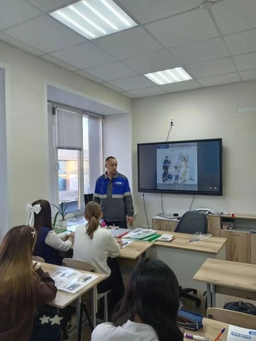 «Балтач газы» идарәсенең  бүлек җитәкчесе урынбасары студентлар белән очрашты