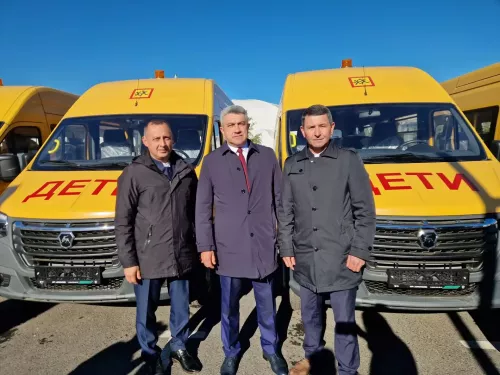Урта Көшкәт урта мәктәбенә яңа автобус бирелде