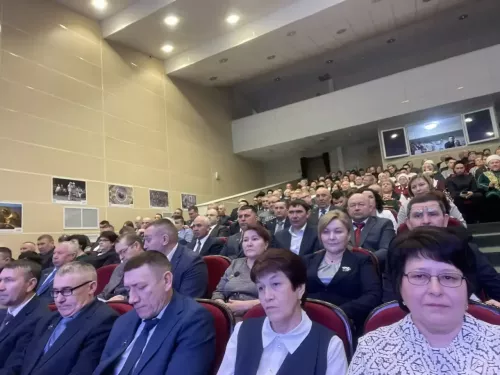 Бүген  район мәдәният үзәгендә бишенче чакырылыш Балтач район Советының алтынчы утырышы уза