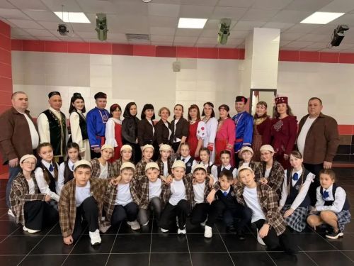 Норма урта мәктәбенең 5а сыйныфы ата-аналар комитеты бүген Әтнә районында район данын яклый