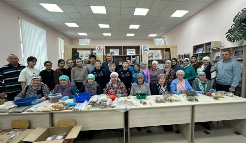Балтач районы башлыгы Рамил Нотфуллин Смәел җирлегенең волонтерлары белән очрашты