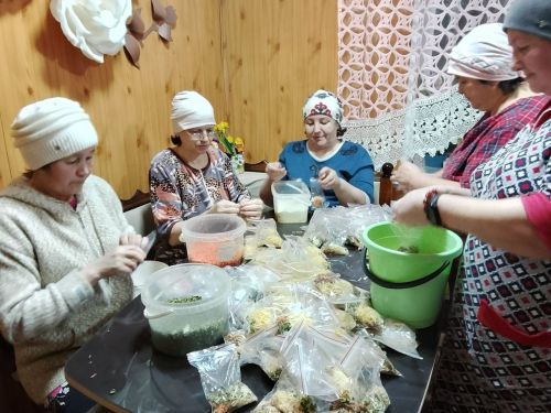 Арбор халкы махсус хәрби операциядә катнашучы якташларына төрле яклап ярдәм күрсәтә