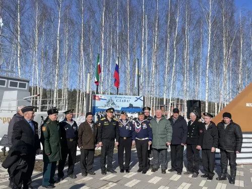 Балтачта Ватаныбызны су асты көймәләрендә саклаган ир-егетләр бәйрәм итте