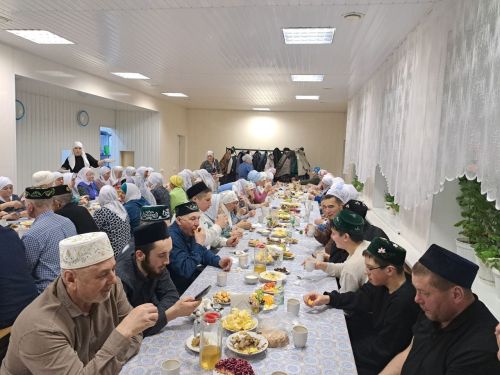 Куныр авылында зурлап ифтар мәҗлесе уздырдылар