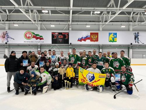 Пүскәнлеләр егетләрне искә алып хоккей турниры уздырды