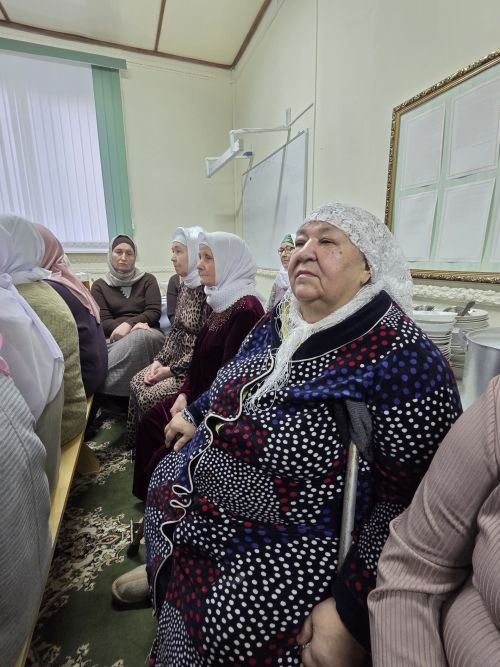 Кариле авылы мәчете көн дә диярлек шыгрым тулы булды