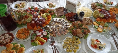 Табын түрендә тәмле салатлар