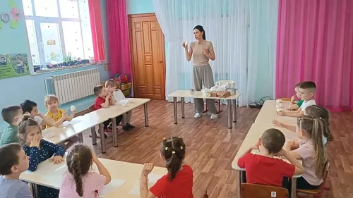 Карадуган балалары кече яшьтән һөнәргә өйрәнә