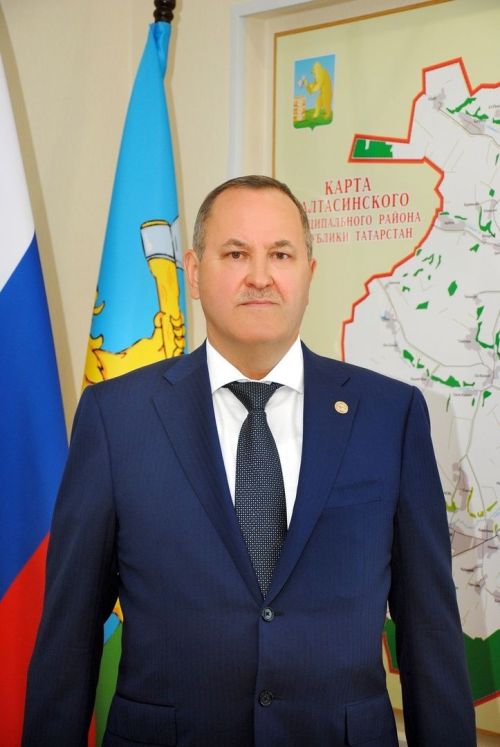 Бәйрәм белән сезне, гүзәл затларыбыз!