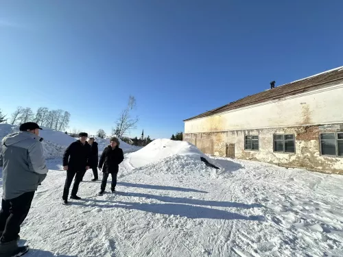 Яңгул авылындагы иске клуб бинасында капиталь ремонт эшләре башланды