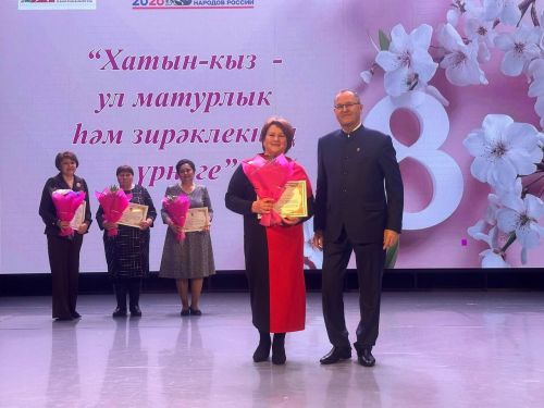 Балтачта гүзәл затларны хөрмәтләделәр