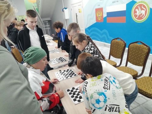 Шубан мәктәбендә  беренче тапкыр шашка ярышы узды