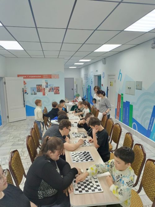 Шубан мәктәбендә  беренче тапкыр шашка ярышы узды