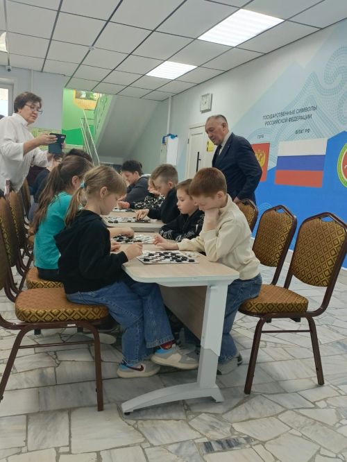 Шубан мәктәбендә  беренче тапкыр шашка ярышы узды