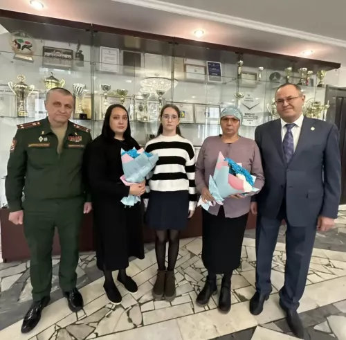 Балтач батырларының якыннарына орден-медальләр тапшырылды
