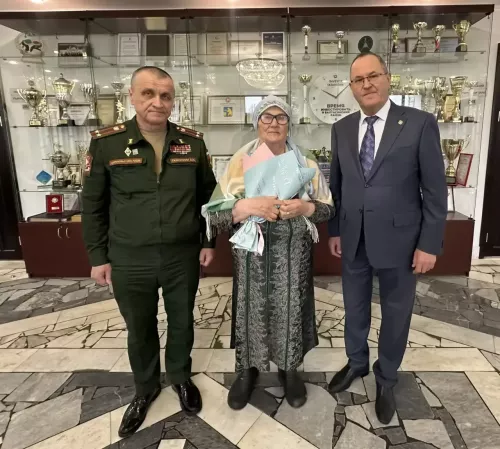 Балтач батырларының якыннарына орден-медальләр тапшырылды