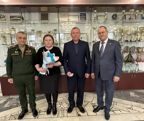 Балтач батырларының якыннарына орден-медальләр тапшырылды