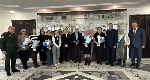 Балтач батырларының якыннарына орден-медальләр тапшырылды