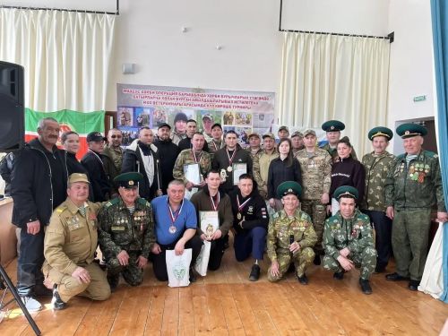 Чапшарда батырларча һәлак булган егетләр истәлегенә кул көрәше буенча турнир узды