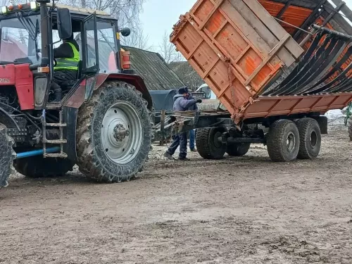 «Кама» хуҗалыгында 30 трактор һәм 13 прицеп техник күзәтү узды
