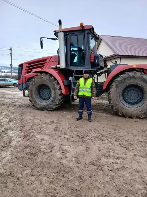 «Кама» хуҗалыгында 30 трактор һәм 13 прицеп техник күзәтү узды