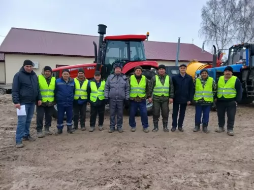 «Кама» хуҗалыгында 30 трактор һәм 13 прицеп техник күзәтү узды