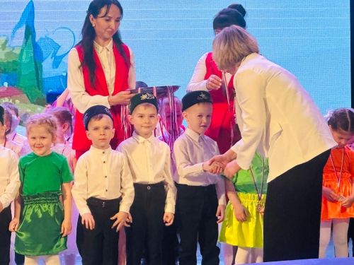 Балтач мәдәният үзәгендә бишенче балалар бакчасының концерты узды