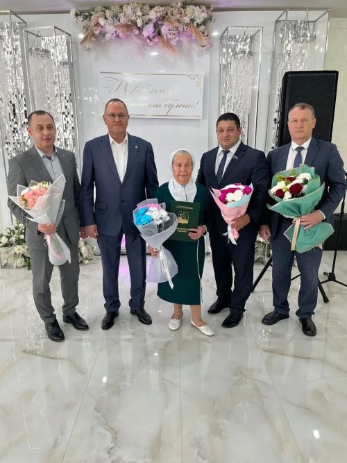 Җәмилә Сибәгатуллина 80 яшьлек күркәм юбилеен каршылады