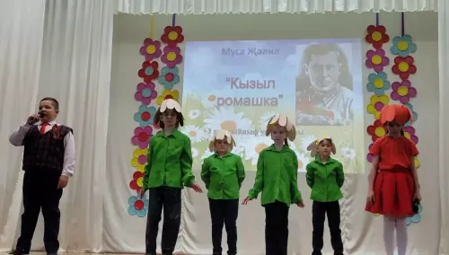 Нөнәгәр авылы мәдәният йортында «Бердәмлектә - безнең көчебез» дип аталган зур концерт булды
