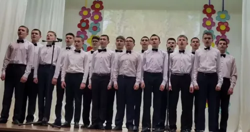 Нөнәгәр авылы мәдәният йортында «Бердәмлектә - безнең көчебез» дип аталган зур концерт булды