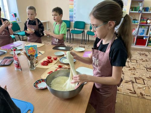 «Факел» клубында яшь пицца пешерүчеләр җыелды