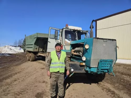 “Сосна” җәмгыятендә 38 трактор һәм 28 арба техник күзәтү үтте