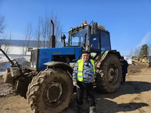 “Сосна” җәмгыятендә 38 трактор һәм 28 арба техник күзәтү үтте