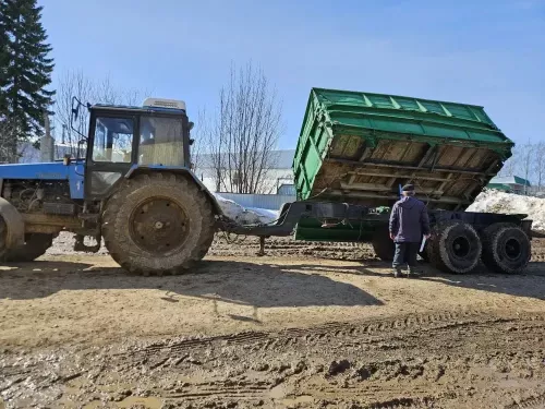 “Сосна” җәмгыятендә 38 трактор һәм 28 арба техник күзәтү үтте