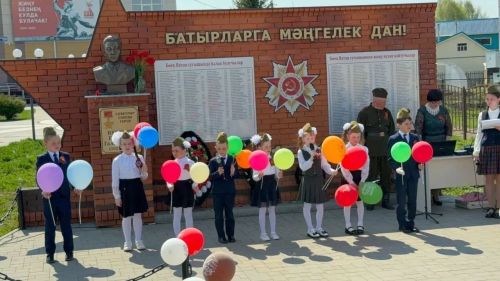 Митинглар бездә дә матур узды