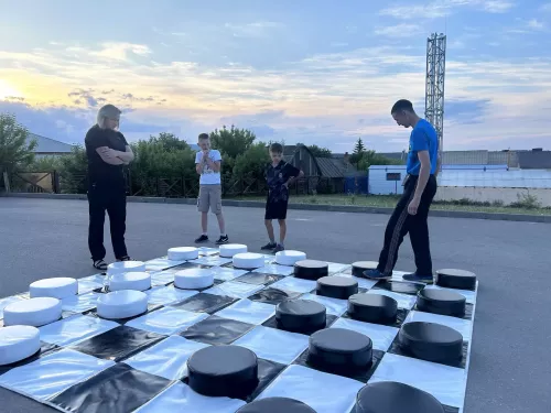 Балтачта «Гигант шашкалар» уены узды