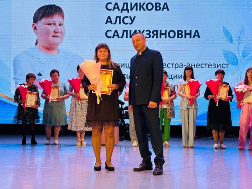 Бүген Балтач  мәдәният үзәгендә районның медицина хезмәткәрләре бәйрәм итте