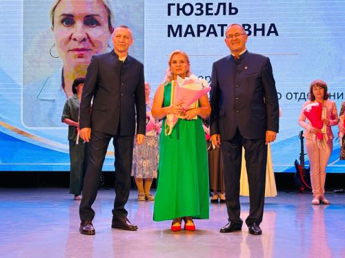 Бүген Балтач  мәдәният үзәгендә районның медицина хезмәткәрләре бәйрәм итте