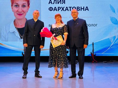 Бүген Балтач  мәдәният үзәгендә районның медицина хезмәткәрләре бәйрәм итте