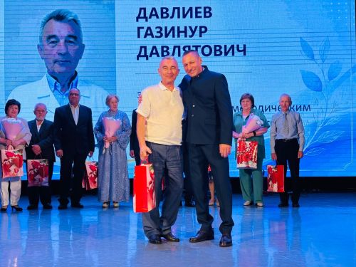 Бүген Балтач  мәдәният үзәгендә районның медицина хезмәткәрләре бәйрәм итте