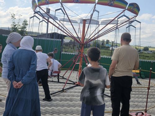 Бала да, әти-әни дә канәгать калсын дип тырышалар