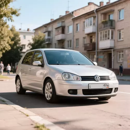 Volkswagen автомобиле юл аша чыгып баручы хатын-кызны бәрдергән