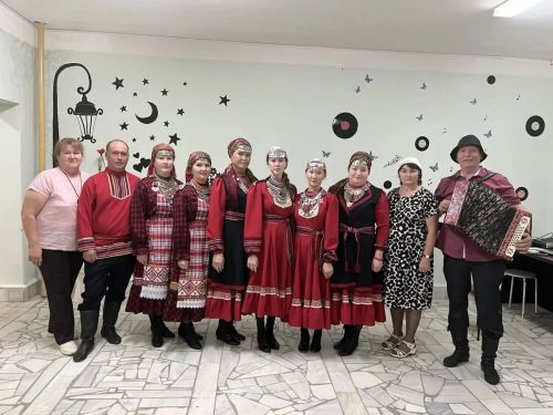 «Наз» кабат моңга күмелде