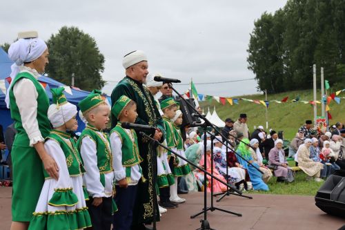 Бөрбаш авылында Россиякүләм мөселман балалар Сабан туе узды