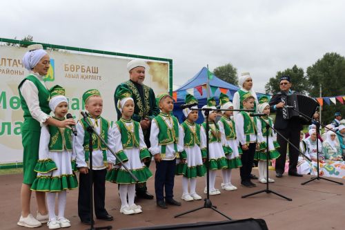 Бөрбаш авылында Россиякүләм мөселман балалар Сабан туе узды