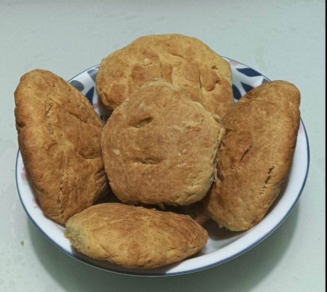 Гөлзифа Нәҗипова сабый чакларын искә төшереп каты күмәч пешергән